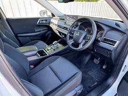 2022 Mitsubishi Outlander LS