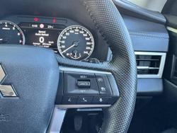 2022 Mitsubishi Outlander LS