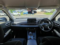 2023 Mitsubishi Outlander LS