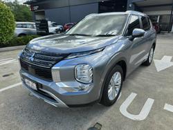 2023 Mitsubishi Outlander LS