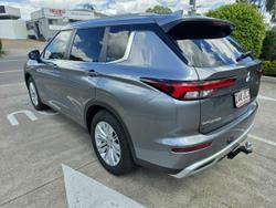 2023 Mitsubishi Outlander LS