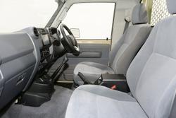 2025 Toyota Landcruiser GXL