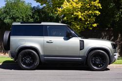 2025 Land Rover Defender 90 D250 S