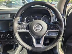 2021 Nissan Navara SL