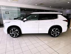2022 Mitsubishi Outlander Exceed