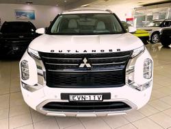 2022 Mitsubishi Outlander Exceed