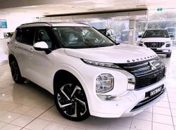 2022 Mitsubishi Outlander Exceed