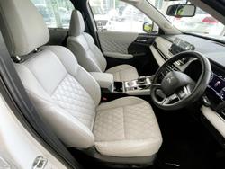 2022 Mitsubishi Outlander Exceed