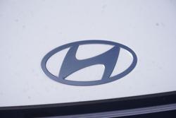 2025 Hyundai Kona Hybrid Premium