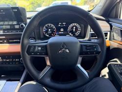 2023 Mitsubishi Outlander Exceed Tourer