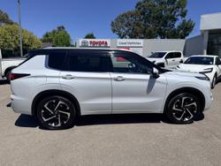 2023 Mitsubishi Outlander Exceed Tourer