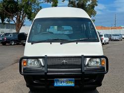 2000 Toyota Hiace Commuter RZH125R French Vanilla