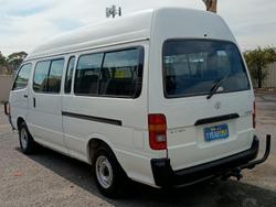 2000 Toyota Hiace Commuter RZH125R French Vanilla