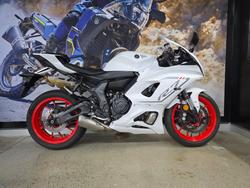 Yamaha YZF-R7LA