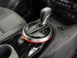 2025 Nissan JUKE Ti F16 MY25 Ceramic Grey 2-tone with Black roof