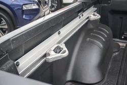 2025 Nissan Navara ST-X