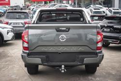 2025 Nissan Navara ST-X