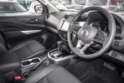 2025 Nissan Navara ST-X