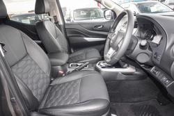 2025 Nissan Navara ST-X