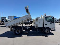 2014 Hino 300 Series 917 Medium