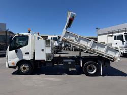 2014 Hino 300 Series 917 Medium