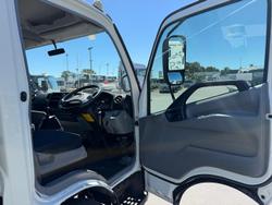 2014 Hino 300 Series 917 Medium