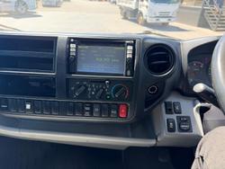 2014 Hino 300 Series 917 Medium