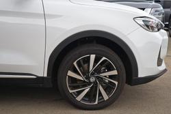 2025 MG ZS Essence Turbo