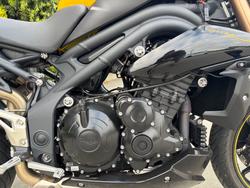 Triumph 2016 TRIUMPH 1050CC SPEED TRIPLE Yellow