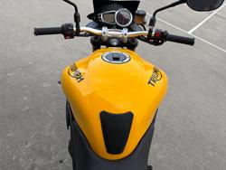 Triumph 2016 TRIUMPH 1050CC SPEED TRIPLE Yellow