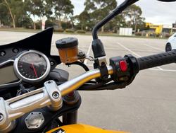 Triumph 2016 TRIUMPH 1050CC SPEED TRIPLE Yellow