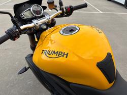 Triumph 2016 TRIUMPH 1050CC SPEED TRIPLE Yellow