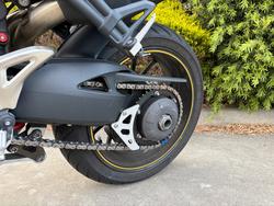 Triumph 2016 TRIUMPH 1050CC SPEED TRIPLE Yellow