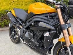Triumph 2016 TRIUMPH 1050CC SPEED TRIPLE Yellow