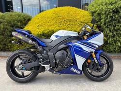 Yamaha YZF-R1