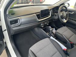 2022 KIA STONIC S YB MY23 White