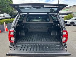 2022 Toyota Hilux SR5