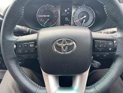 2022 Toyota Hilux SR5