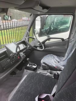 2025 Hino 300 Series 616 Crew White