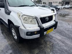 2011 TOYOTA LANDCRUISER PRADO GX (4x4)