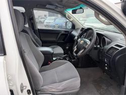 2011 TOYOTA LANDCRUISER PRADO GX (4x4)