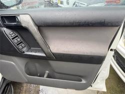 2011 TOYOTA LANDCRUISER PRADO GX (4x4)