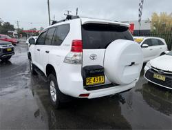 2011 TOYOTA LANDCRUISER PRADO GX (4x4)