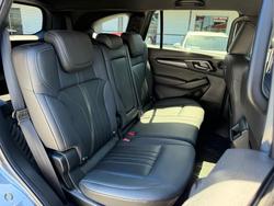 2025 Isuzu MU-X LS-T