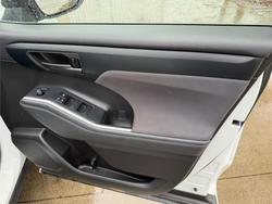 2022 TOYOTA KLUGER GX HYBRID AWD AXUH78R White