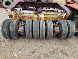 2005 Drake 4 X 8 Swingwing Low Loader