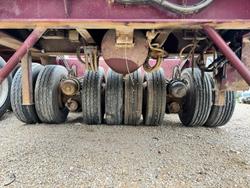 2005 Drake 4 X 8 Swingwing Low Loader