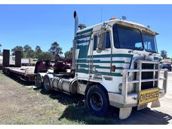 2005 Drake 4 X 8 Swingwing Low Loader