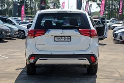 2020 Mitsubishi Outlander ES