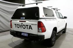 2025 Toyota Hilux SR